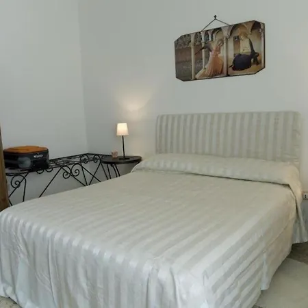 La Rocca Guest house 3*